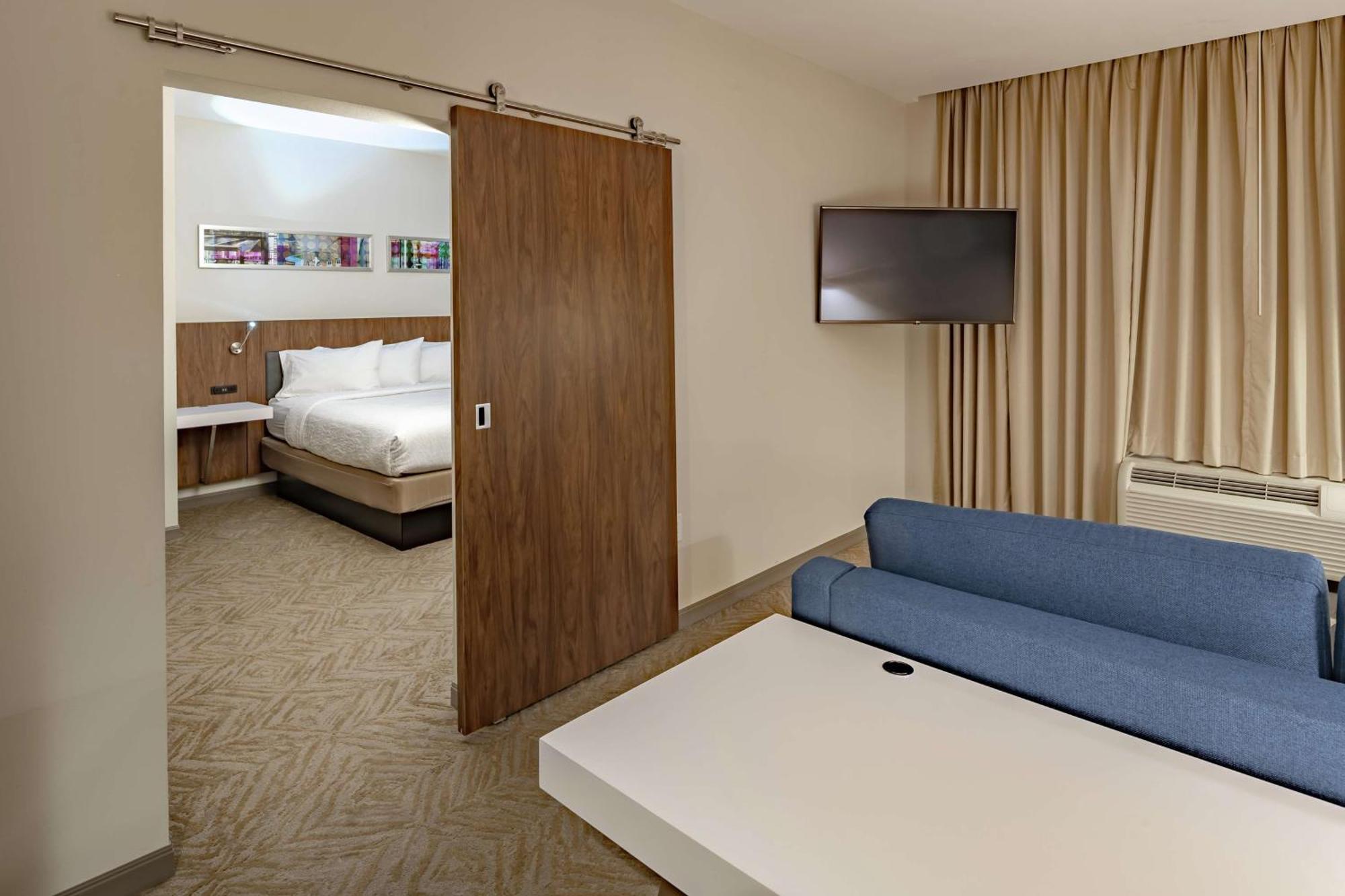 Hilton Garden Inn Dallas At Hurst Conference Center Exterior photo
