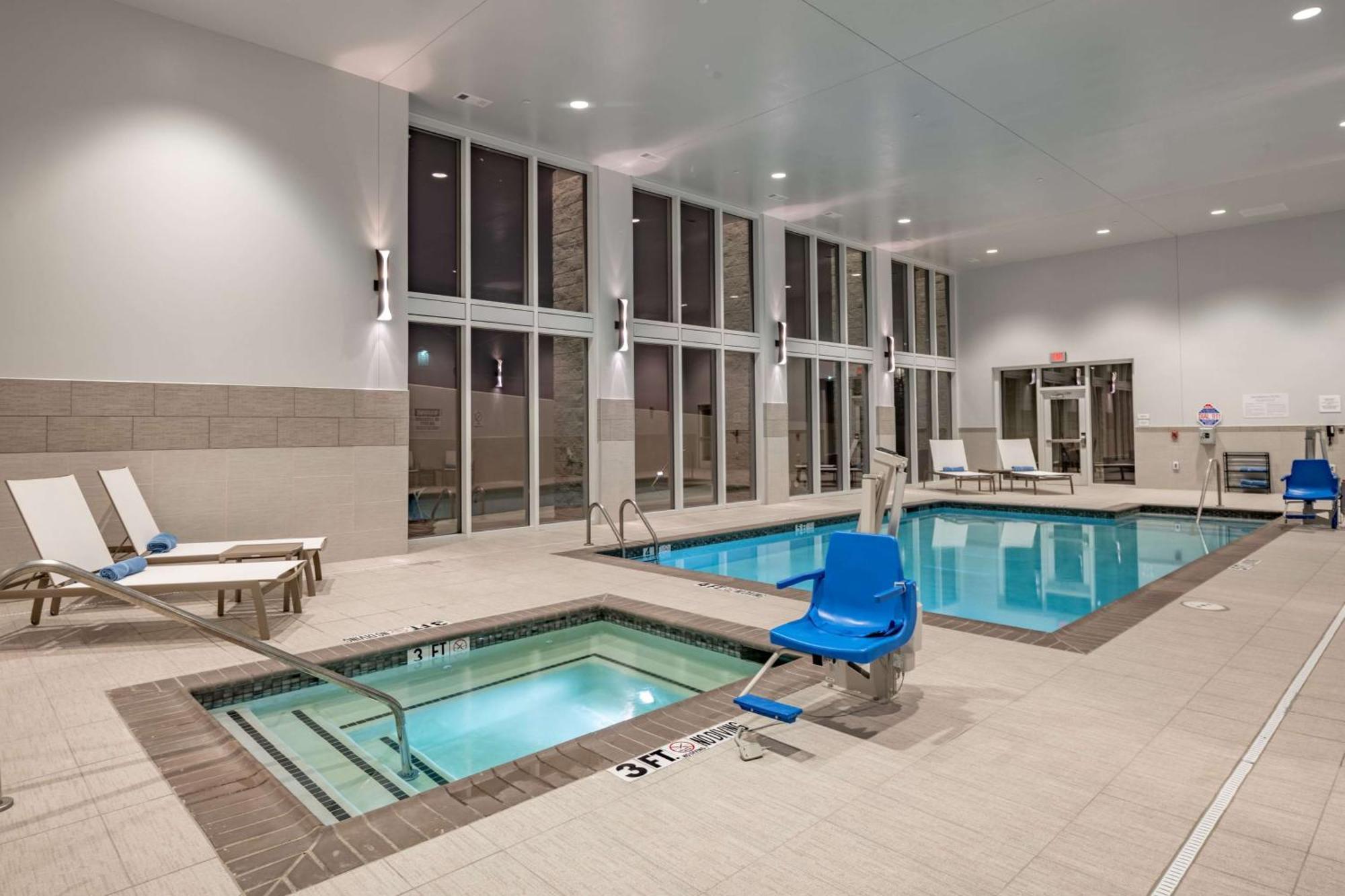 Hilton Garden Inn Dallas At Hurst Conference Center Exterior photo